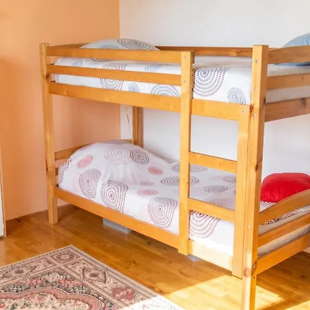 Prázdninový dům Maison Familiale Avec Piscine Partagee A Moissac, Jardin Moissac