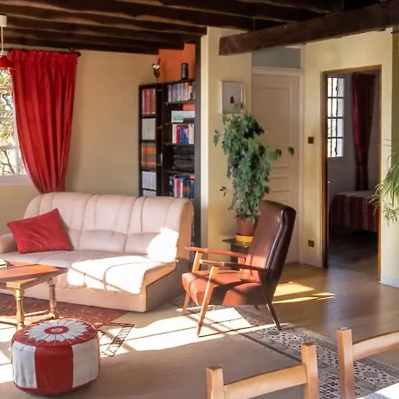 Maison Familiale Avec Piscine Partagee A Moissac, Jardin *